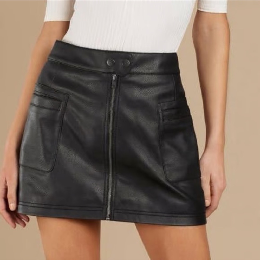 EUC Free People  A-Line Zip Front Vegan Leather Mini Skirt • Black • 4